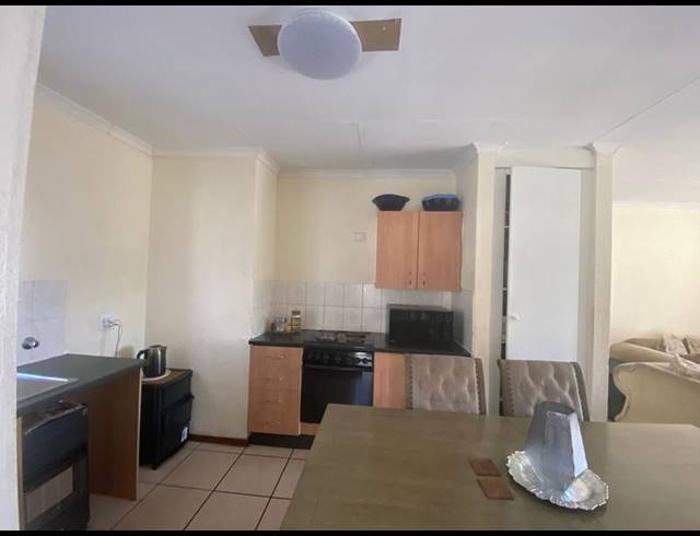 2 BEDROOM APARTMENT FOR SALE IN WILLOWBROOK